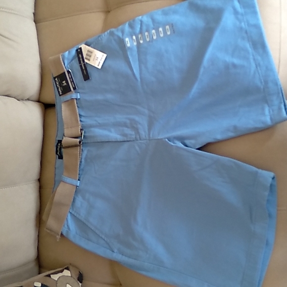 Nautica casual soft to touch shorts. - Picture 2 of 3